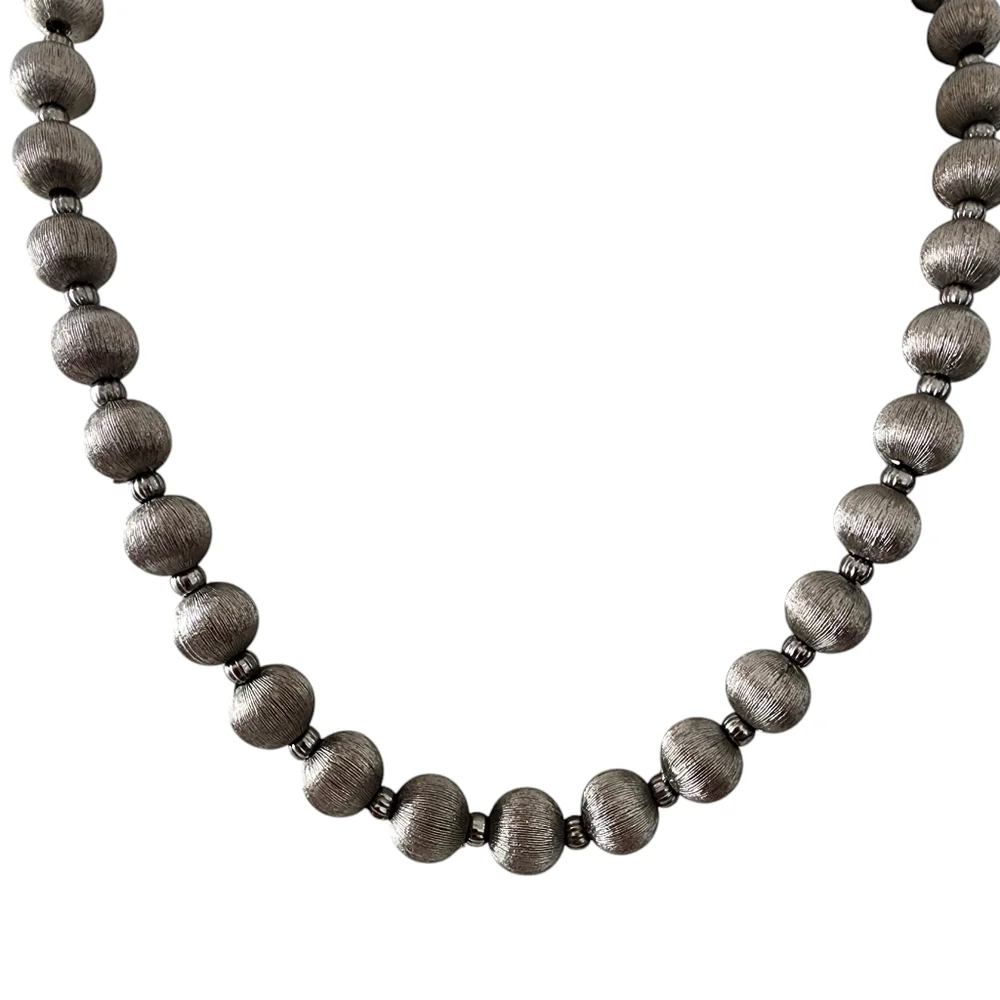 Vintage silver tone metal beads 1950s excellent condition